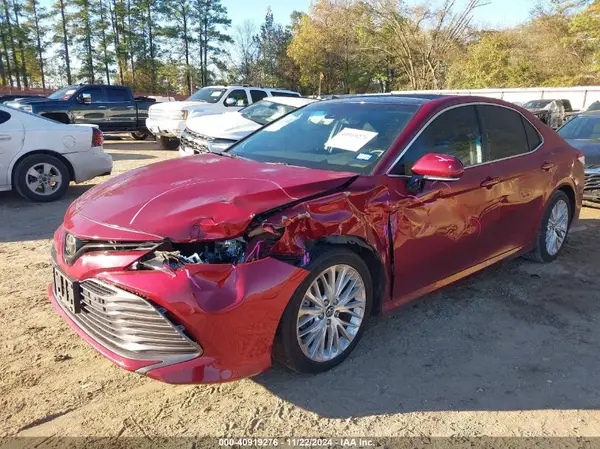 4T1B11HK5JU558627 2018 TOYOTA CAMRY - Image 2