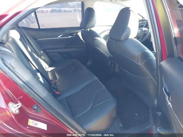 4T1B11HK5JU558627 2018 TOYOTA CAMRY - Image 8