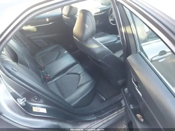 4T1B11HK5JU560023 2018 TOYOTA CAMRY - Image 8