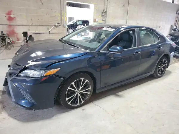 4T1B11HK5JU560958 2018 TOYOTA CAMRY - Image 1