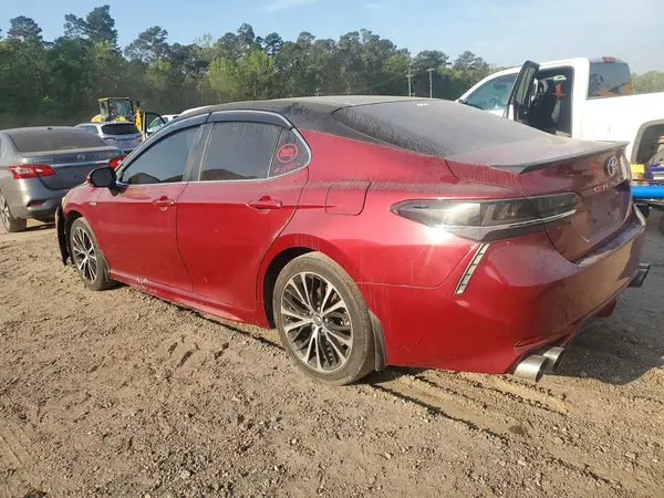 4T1B11HK5JU560975 2018 TOYOTA CAMRY - Image 2
