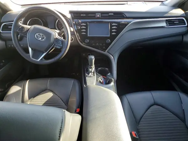 4T1B11HK5JU561379 2018 TOYOTA CAMRY - Image 8