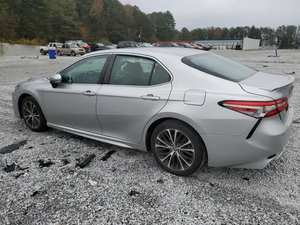 4T1B11HK5JU561477 2018 TOYOTA CAMRY - Image 2