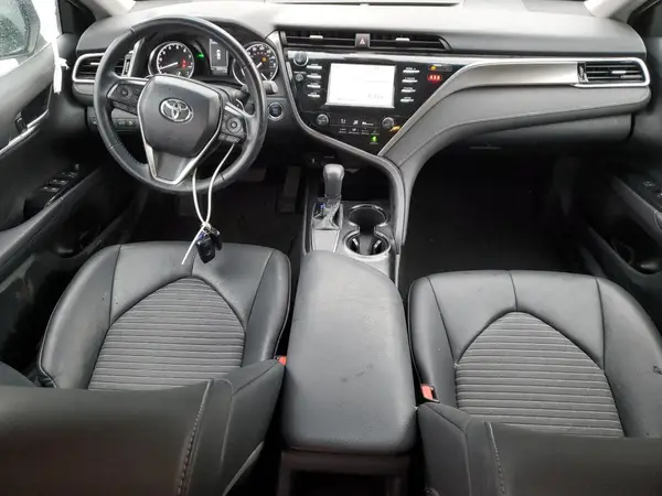 4T1B11HK5JU561477 2018 TOYOTA CAMRY - Image 8