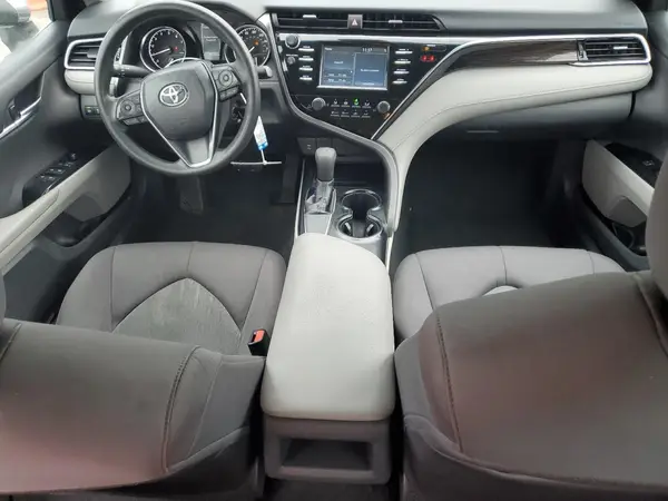 4T1B11HK5JU562273 2018 TOYOTA CAMRY - Image 8