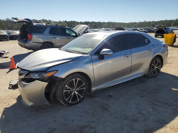 4T1B11HK5JU563844 2018 TOYOTA CAMRY - Image 1
