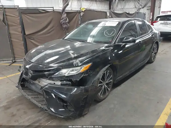4T1B11HK5JU571166 2018 TOYOTA CAMRY - Image 2