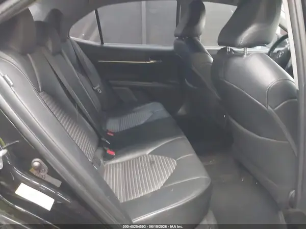 4T1B11HK5JU571166 2018 TOYOTA CAMRY - Image 8