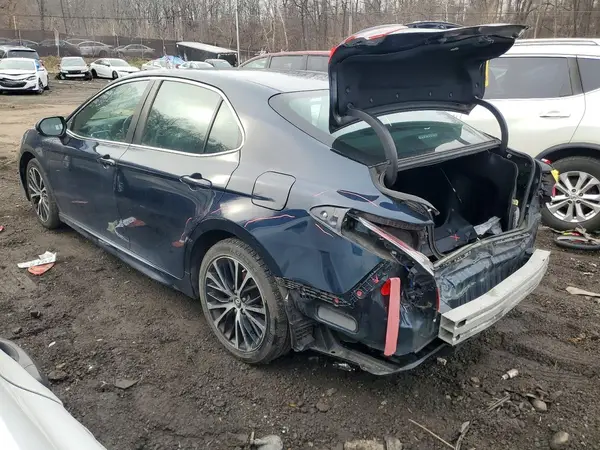 4T1B11HK5JU578120 2018 TOYOTA CAMRY - Image 2