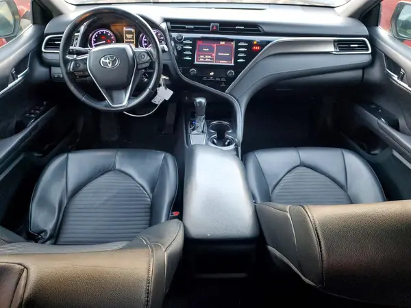 4T1B11HK5JU578120 2018 TOYOTA CAMRY - Image 8