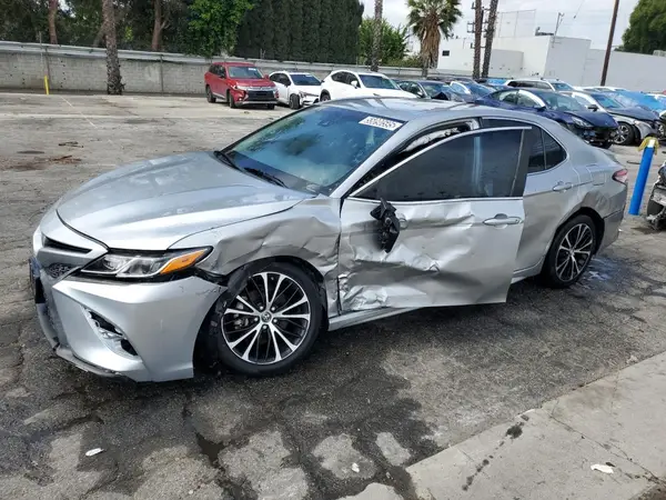 4T1B11HK5JU580045 2018 TOYOTA CAMRY - Image 1