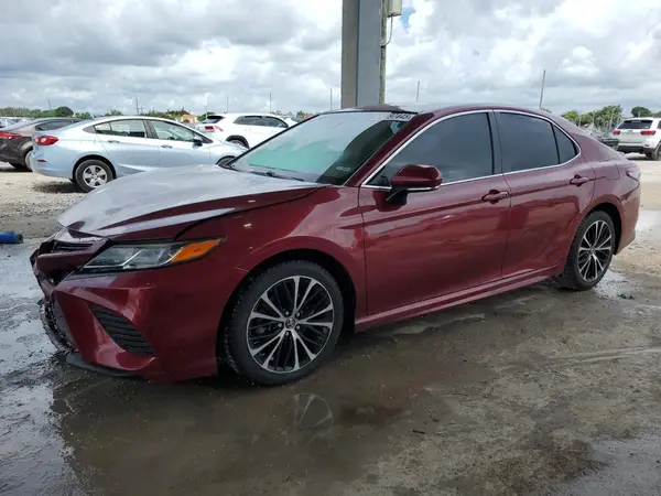 4T1B11HK5JU582068 2018 TOYOTA CAMRY - Image 1