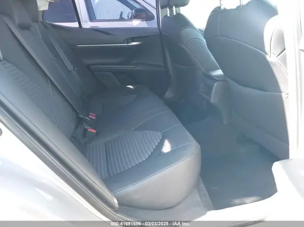 4T1B11HK5JU583981 2018 TOYOTA CAMRY - Image 8