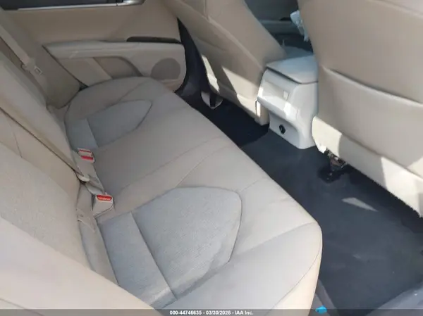 4T1B11HK5JU584502 2018 TOYOTA CAMRY - Image 8