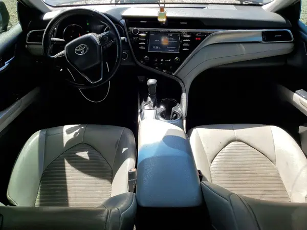 4T1B11HK5JU586332 2018 TOYOTA CAMRY - Image 8