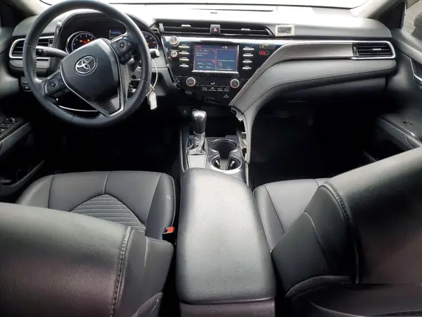 4T1B11HK5JU586413 2018 TOYOTA CAMRY - Image 8