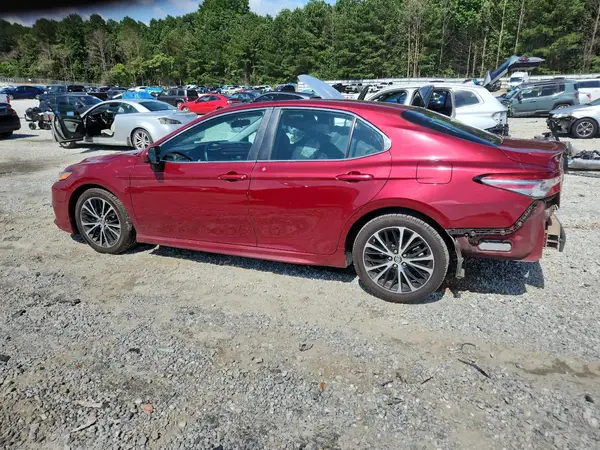 4T1B11HK5JU588145 2018 TOYOTA CAMRY - Image 2