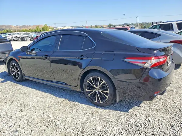 4T1B11HK5JU589229 2018 TOYOTA CAMRY - Image 2