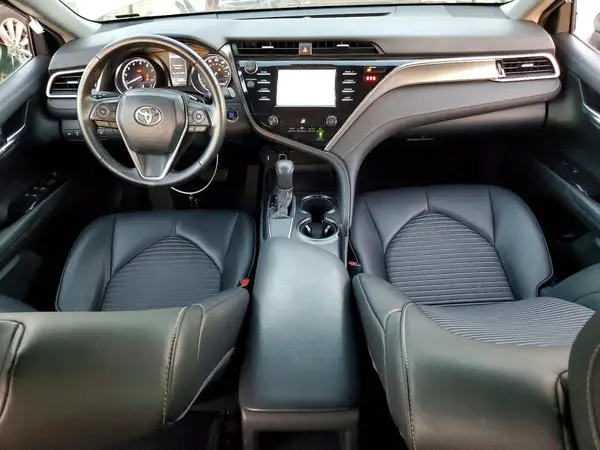 4T1B11HK5JU589330 2018 TOYOTA CAMRY - Image 8