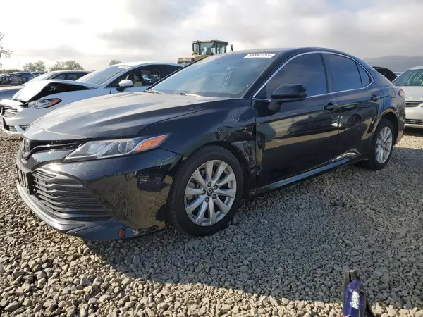 4T1B11HK5JU590025 2018 TOYOTA CAMRY - Image 1