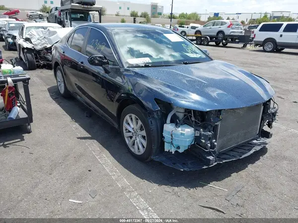 4T1B11HK5JU592390 2018 TOYOTA CAMRY - Image 1