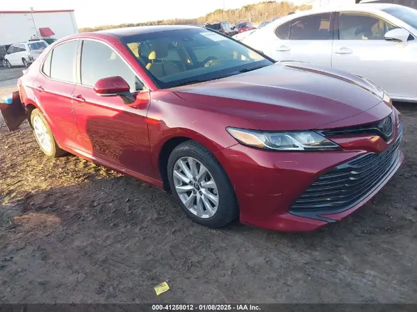4T1B11HK5JU594477 2018 TOYOTA CAMRY - Image 1