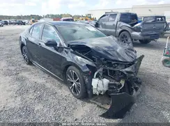 4T1B11HK5JU594494 2018 TOYOTA CAMRY