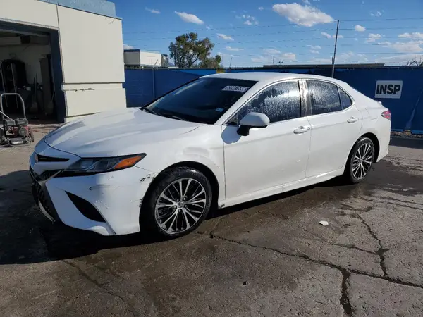 4T1B11HK5JU594852 2018 TOYOTA CAMRY - Image 1