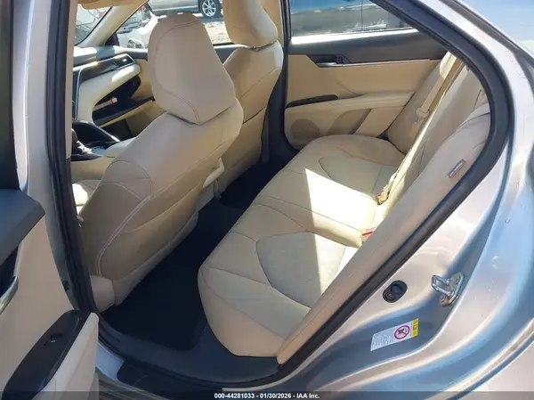 4T1B11HK5JU595337 2018 TOYOTA CAMRY - Image 8