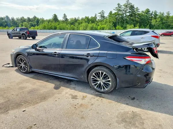 4T1B11HK5JU598142 2018 TOYOTA CAMRY - Image 2