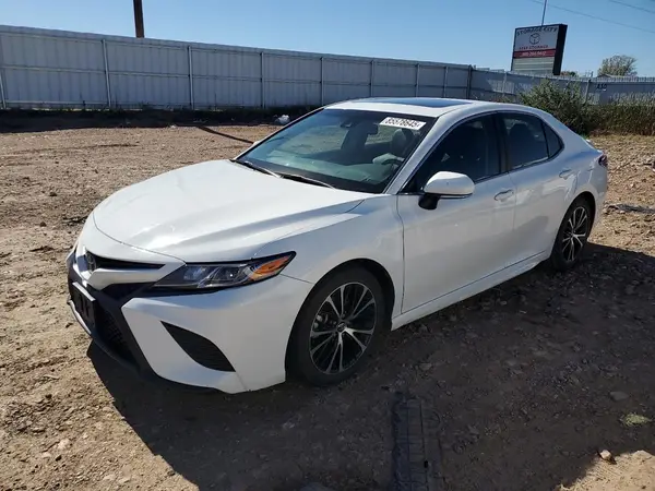 4T1B11HK5JU598206 2018 TOYOTA CAMRY - Image 1