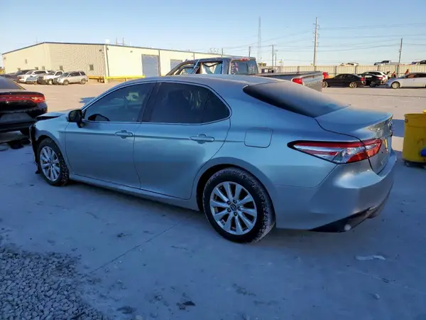 4T1B11HK5JU599078 2018 TOYOTA CAMRY - Image 2