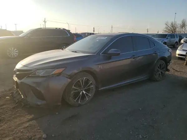 4T1B11HK5JU599307 2018 TOYOTA CAMRY - Image 1