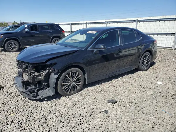 4T1B11HK5JU599534 2018 TOYOTA CAMRY - Image 1