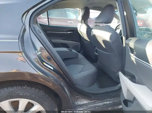 4T1B11HK5JU599551 2018 TOYOTA CAMRY - Image 8