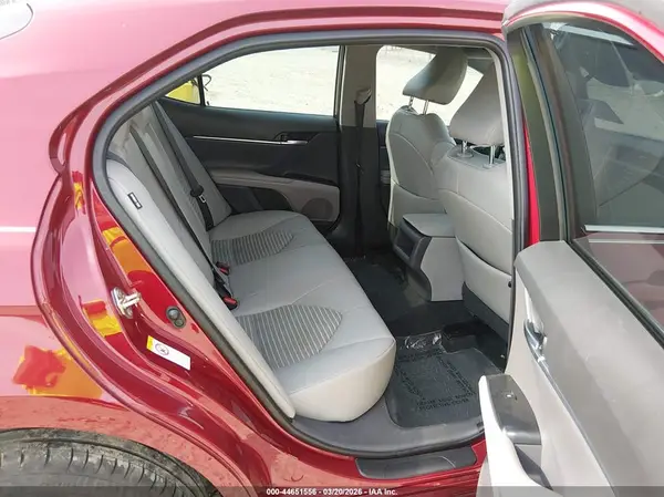 4T1B11HK5JU600164 2018 TOYOTA CAMRY - Image 8
