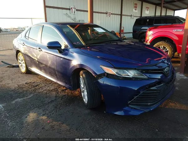 4T1B11HK5JU600312 2018 TOYOTA CAMRY - Image 1