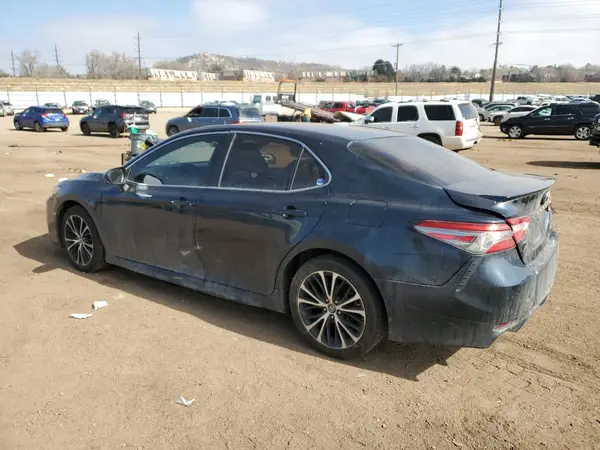 4T1B11HK5JU600780 2018 TOYOTA CAMRY - Image 2