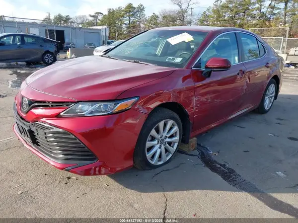 4T1B11HK5JU601699 2018 TOYOTA CAMRY - Image 2