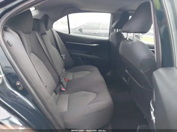 4T1B11HK5JU601704 2018 TOYOTA CAMRY - Image 8
