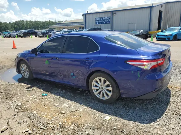 4T1B11HK5JU603341 2018 TOYOTA CAMRY - Image 2