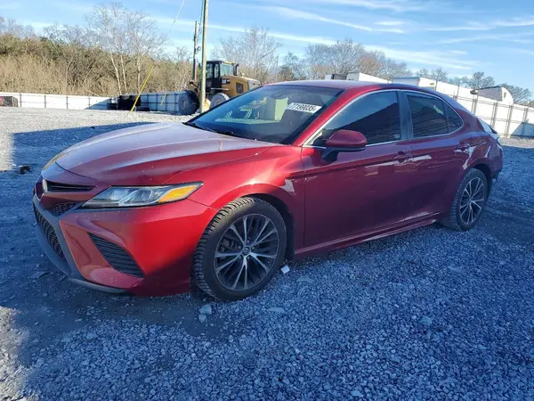 4T1B11HK5JU603517 2018 TOYOTA CAMRY - Image 1