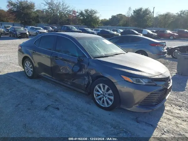 4T1B11HK5JU604019 2018 TOYOTA CAMRY - Image 1
