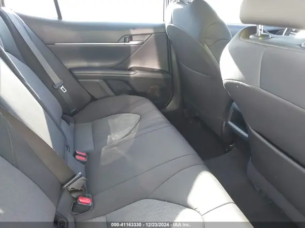 4T1B11HK5JU604019 2018 TOYOTA CAMRY - Image 8