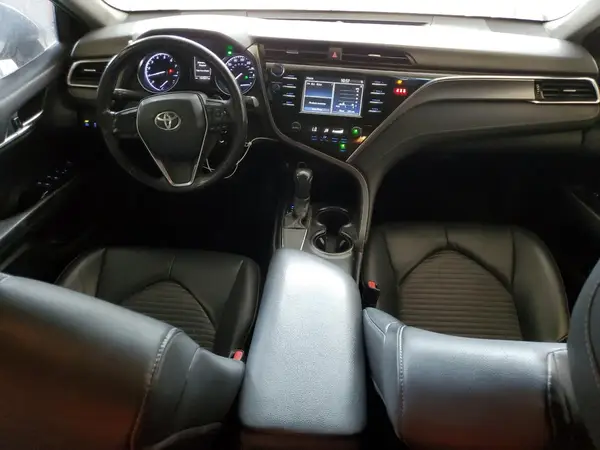4T1B11HK5JU604733 2018 TOYOTA CAMRY - Image 8
