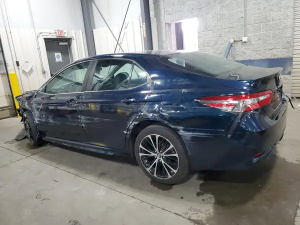 4T1B11HK5JU605008 2018 TOYOTA CAMRY - Image 2