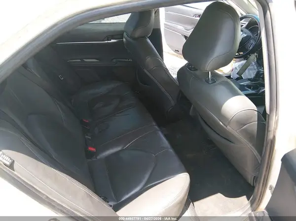 4T1B11HK5JU605722 2018 TOYOTA CAMRY - Image 8