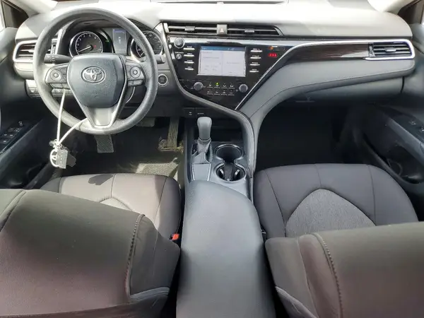 4T1B11HK5JU606143 2018 TOYOTA CAMRY - Image 8
