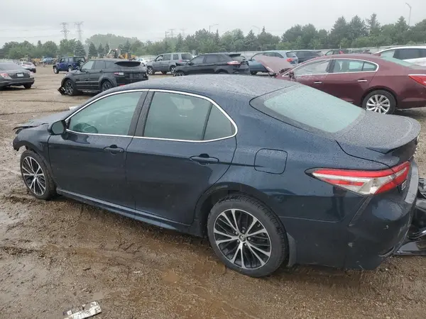 4T1B11HK5JU607485 2018 TOYOTA CAMRY - Image 2