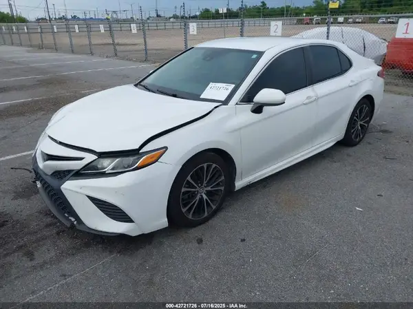 4T1B11HK5JU608894 2018 TOYOTA CAMRY - Image 2
